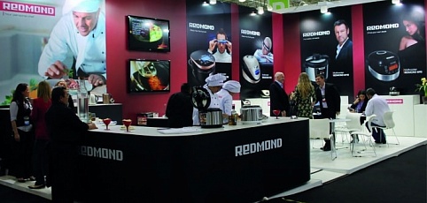 REDMOND a présenté le multicuiseur innovant, RMC-250, à l'exposition internationale ELECTROLAR SHOW